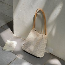손뜨개 인플루언서 스타일 패션 라탄 그물 미니멀 휴가철 원피스에어울리는 봄 해변가