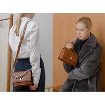 커리어우먼 오피스룩 악어무늬 핸드백 간편한 여친룩 알바 패션 가벼운 데이트 출퇴근