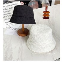 블럭패턴 무늬 여름휴가룩 버킷햇 벙거지 모자 와이드