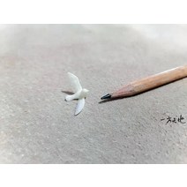 테이블 미니어처소품 장식 크리스마스 용품 책꽂이 빈티지 놀이 종류 포인트 디저트, 포켓형 흰비둘기 1마리(길이 약 1.5cm)