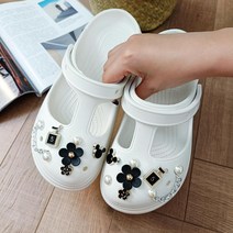 Z3JC 메리제인 스몰 플라워 통굽 6cm 여름 아웃도어 구멍신 여성샌들입니다.