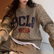 [랜덤플레이] 영문 로고 꽈배기 오버핏 스웨터 니트