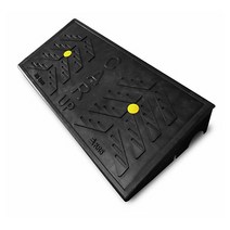 차량진입판 U100 4개 1세트 도로턱 인도턱 카업 방지턱 주차턱 차량발판 차량오름판 차량진입경사판 턱진입판