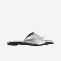 [정품] 이에이에 우먼 에드나 스트링 슬라이드 메탈릭 실버 Yieyie Women Edna String Slides Metallic Silver