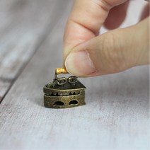 엔틱 감성 디테일 살아있는 옛날 다리미 미니어쳐 원룸꾸미기 입주선물 자취방인테리어 장식소품, 블랙