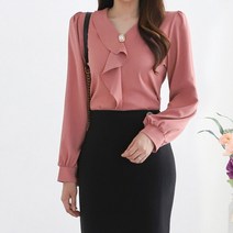 모리스커밍홈 장식 포인트 러플 브이넥 블라우스 M2301BL029A