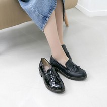 여성용 테슬 장식 로퍼 단화 에나멜 79406