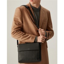 23SS [GRIDⅡ] 블랙 가죽 그리드패턴 DAKS로고 가로형 크로스백 DBBA3E263BK