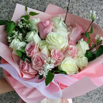 [피오니페페] 로즈데이꽃다발 강남구청꽃집 강남꽃집 당일배송 전국꽃배달 장미꽃 핑크 화이트 고백꽃다발 여자친구선물 취향저격, 꽃다발
