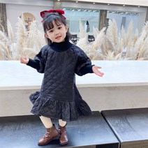 슈슈아리 블랙 쿠션 롱 원피스 언발 긴팔 누빔 퀄팅