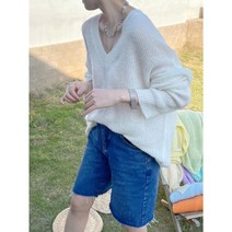 오르네트 여성 루즈핏 박시 브이넥 긴팔 니트 간절기