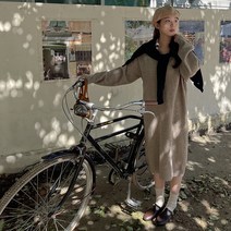 바잉몰 여성 숲속의 브이넥 카라 니트 롱 원피스