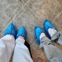 이사철 필수품[일회용 부직포 덧신 신발커버(200매 고급형)] 위생 행사용 학교 공장