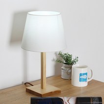 아뜨레 마르니 단스탠드 화이트, 사각