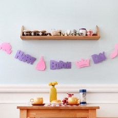 펠트 가렌드 생일, 신데렐라
