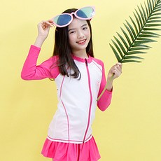 여자아이래쉬가드