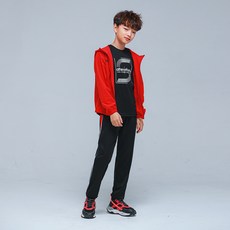 7f7ba31c-8ce2-44b7-bc13-926ccdcfb93b.jpg