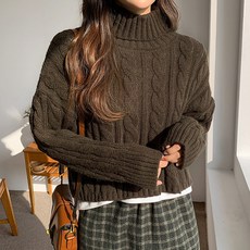 엔비룩 여성용 어니스트 크롭 폴라니트