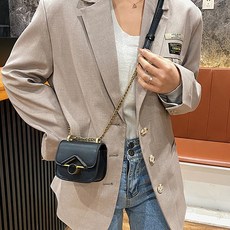 2d63c5ac-61c7-4696-8bf6-d1a86e10939a.jpg