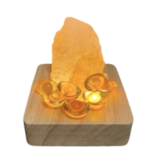 ROSE GEM 瑰麗寶 鹽燈小靈, 天然玫瑰鹽 多彩水晶, 6x6x6公分, 木製底座 LED燈 電線, 金色小靈, 6 x 6 x 6cm