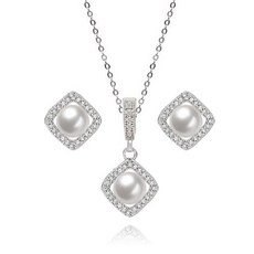 오뎀진주목걸이