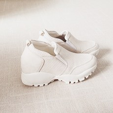 올해의스니커즈