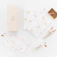 맘스네이처 유아용 오가닉 밤부 천기저귀 3p + 엠보손수건 5p + 딸랑이 + 캐릭터 입체양말 세트