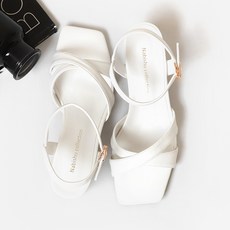 스트랩샌들 데일리슈 라디카 샌들힐 NB1524