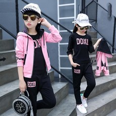 b79f392cd26154ae7e385d2ef87c32f5df7ba2f787c1774f3348a41d5efe.jpg