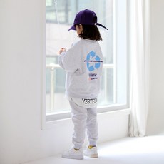 d92ec221f26b68f2f5342e99f29334f37e960a8e105a3d6f7940c6e71f8c.jpg