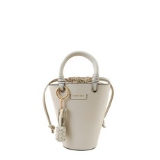 씨바이끌로에샌들