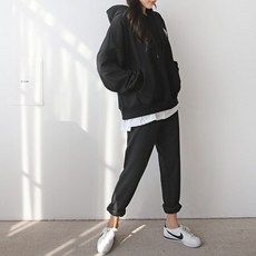 d1032258e0897a8b5401bf24c223b92fd9b21bf7d1cf1297516cc3adf01e.jpg