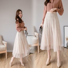 펀칭레이스스커트