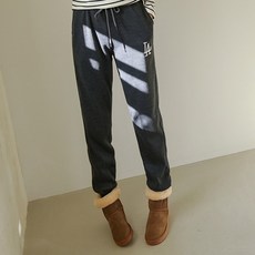 b840e4baefdc2f73a1314cfa44c79e4cbd1bc0e25b71a9cdd1b8db4c3f8b.jpg