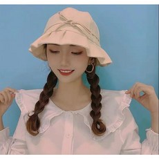 여자나비넥타이