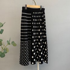 바이미쓰리 / 땡도트 플리츠 니트 롱스커트 (2color)