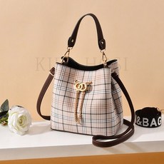 9f8a27bea7206b8b4d2ba08b5aa08bf7b01c81f8d4c36e89a28b7c1cbb84.jpg