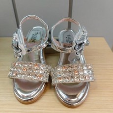 탈렌트키즈카밀라샌들