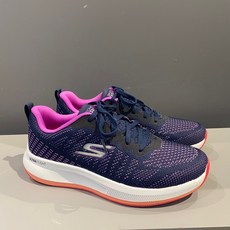 f1cd57262c435109fef25a8b11aa83b7ace0110732f6b9da09be4560de78.jpg
