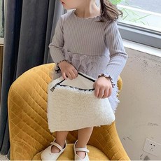 a3160b515778ec81191a075d76b57a7d5b7584b3759615d89fcfd1c1edd3.jpg