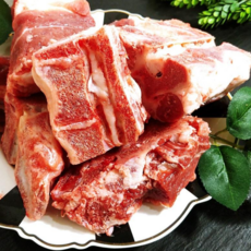 [자연식탁]국내산 한돈 돼지 등뼈 3kg 감자탕뼈, 1box, 돼지 등뼈 3kg  감자탕뼈