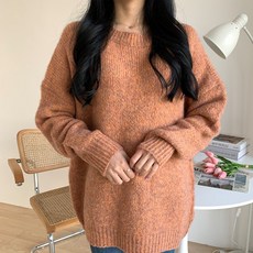 루즈핏 여성 라운드 모헤어 니트 티셔츠