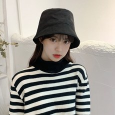 버킷햇 셀럽 생얼 얼굴가리기 매치하기좋은 무스탕 벙거지모자 가을겨울 작아보이는얼굴 단색 유행하는남성복