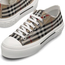 버버리캔버스화