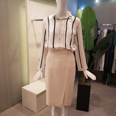 리안뉴욕 HY [리안뉴욕 HY] 스텐카라스트라이프블라우스 RLBWBL8A0
