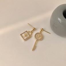 큐빅고리귀걸이