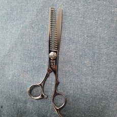 가위쟁이미스터조