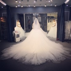 본식실크드레스