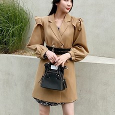 90517fb64081a948bf960ca3f8eaece306aadfbc826de102db49d7f8ad94.jpg