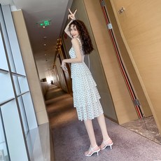 여자원피스 꾸안꾸룩 브이넥 스트링 주름 미디원피스